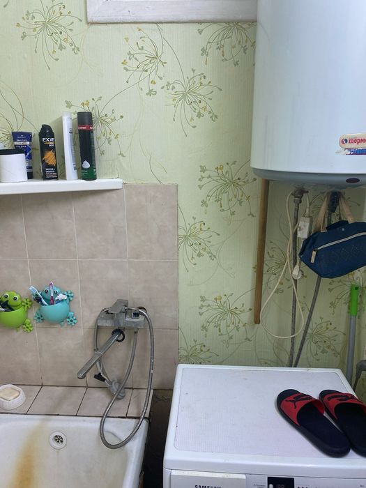 Продам 3 х комн квар. 5-8- 9 этаж.