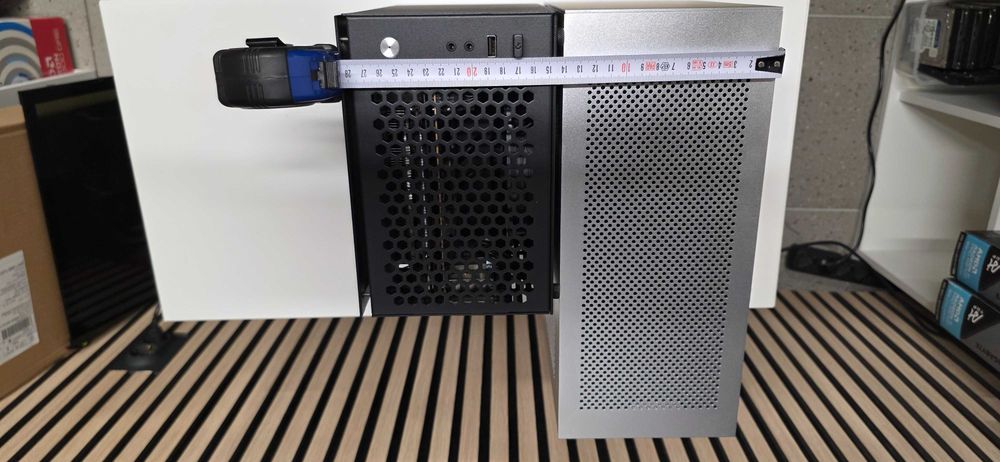 PC Mini-ITX Premium (7.6L) - Ryzen 7 7745HX / RTX 5060 Ti 16GB / 32GB DDR5 / 1TB Gen4