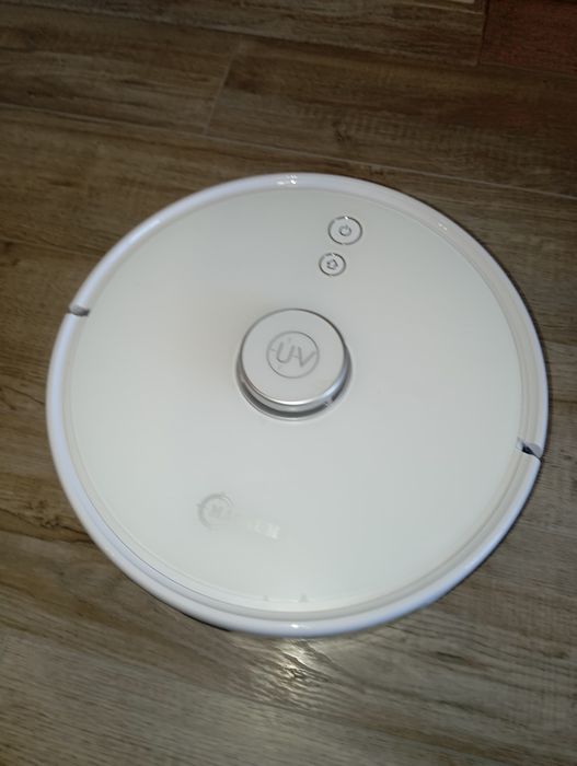 Прахосмукачка робот MAGNUM UV - UVC лампа, HEPA, бяла