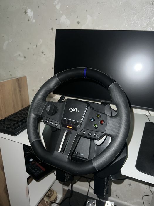 Игровой руль.
