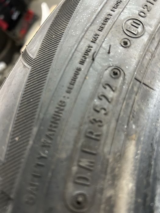 Гуми 215/65/17 4 броя Зимни Falken