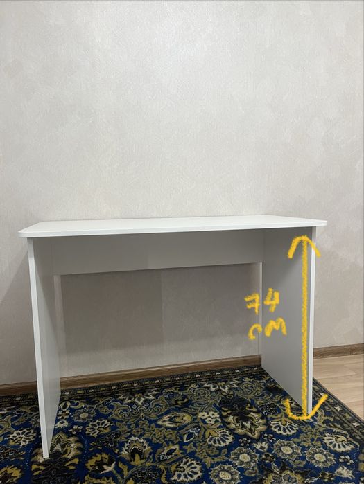 Стол в идеальном состоянии