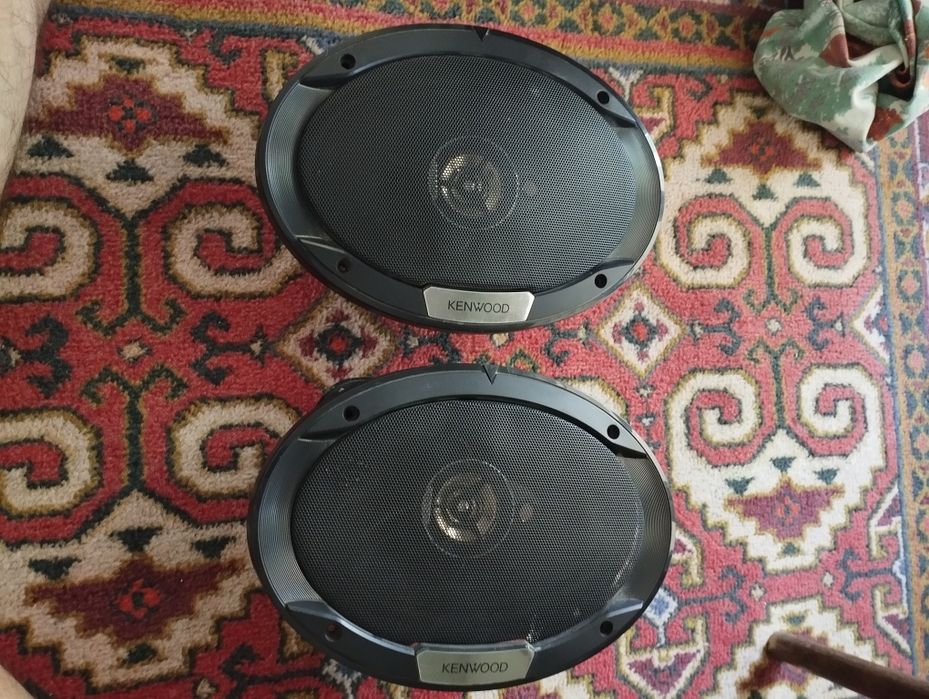 Kenwood kolonka sotiladi deyarli yangi