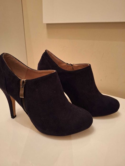 Боти Манго и Страдивариус