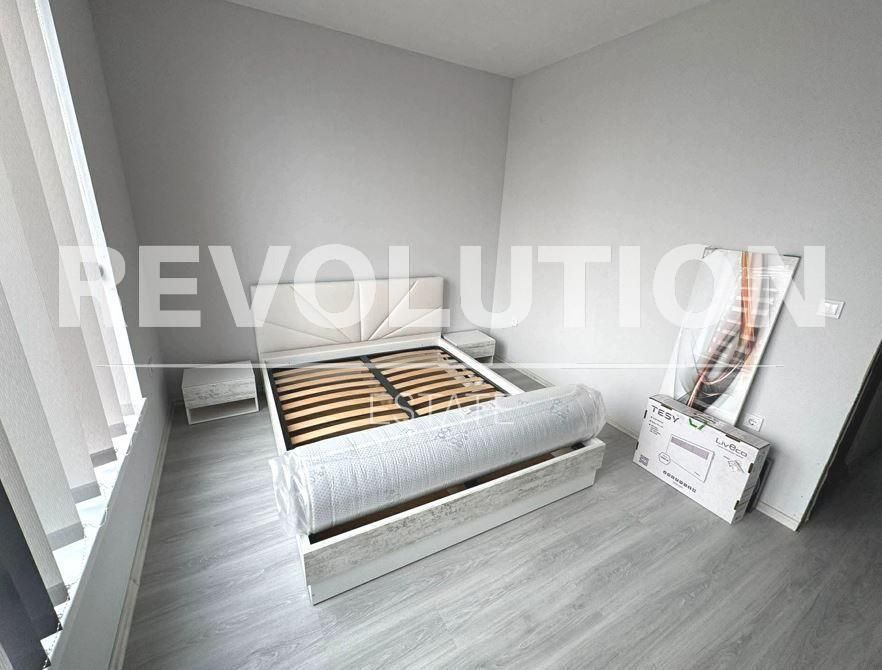 Дава се под наем Двустаен апартамент в Варна, Трошево - 65 кв.м за 648.21 € - Снимка #3