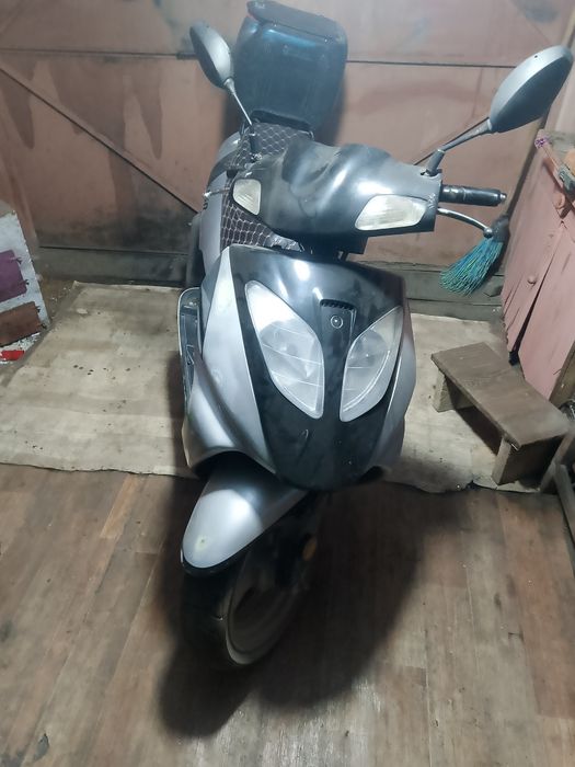 Продам скутер Рейсер