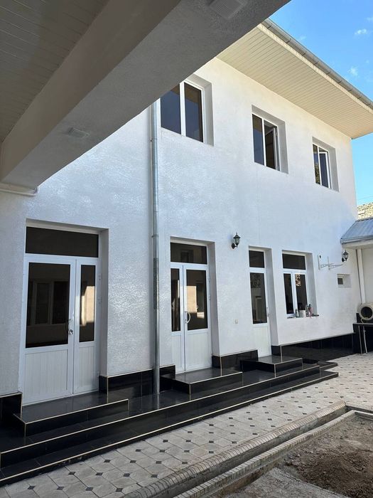 Olmazor hovli 2.1 sotix 7 ta xona