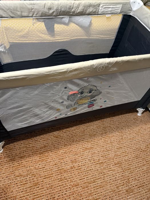 Бебешка кошара със сгъваем матрак