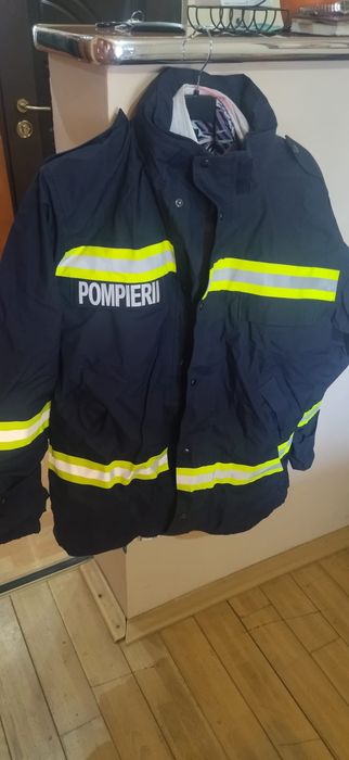 Costum intemperii pompieri
