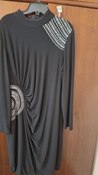 Дамски кожени якета и рокли