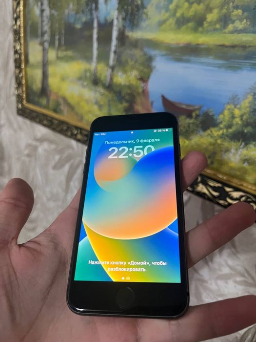 продам-обменяю IPhone 8