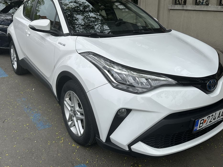 Toyota C-HR CHR hybrid hibrid 1.8