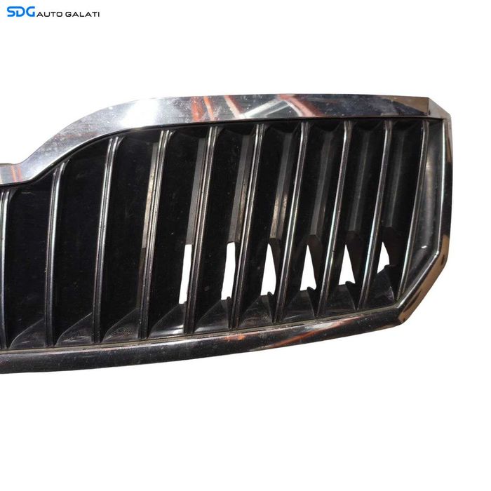Grila Centrala Superioara de pe Bara Spoiler Fata Skoda Superb 2 Facelift 2013 - 2015 Cod 3T0853668B (Prezinta o fisura) [LS0366]