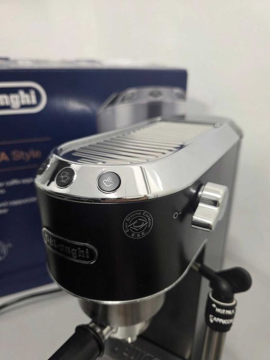 Кафемашина DeLonghi Dedica