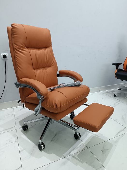 Kreslo Li 9 для руководителей FOR BOSS