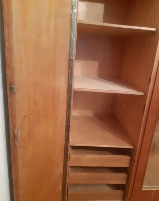 Продам шифоньер деревянный