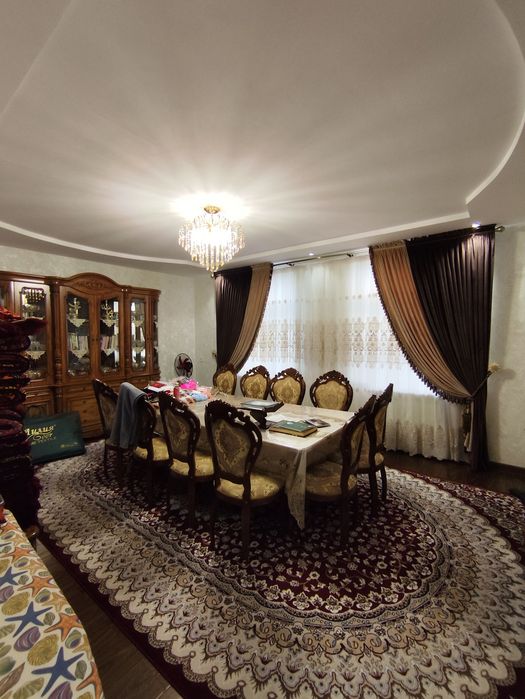 3.8 sotixli uy sotiladi