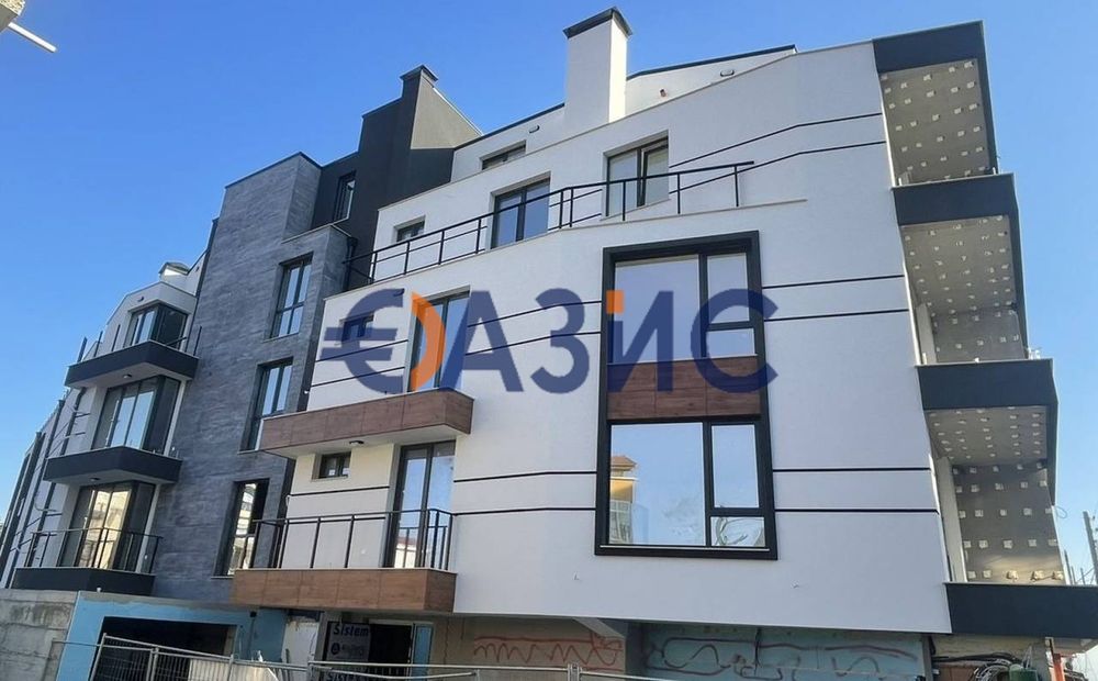 Продава се Двустаен апартамент в Бургас, Сарафово - 67 кв.м за 1941 €/кв.м - Снимка #12