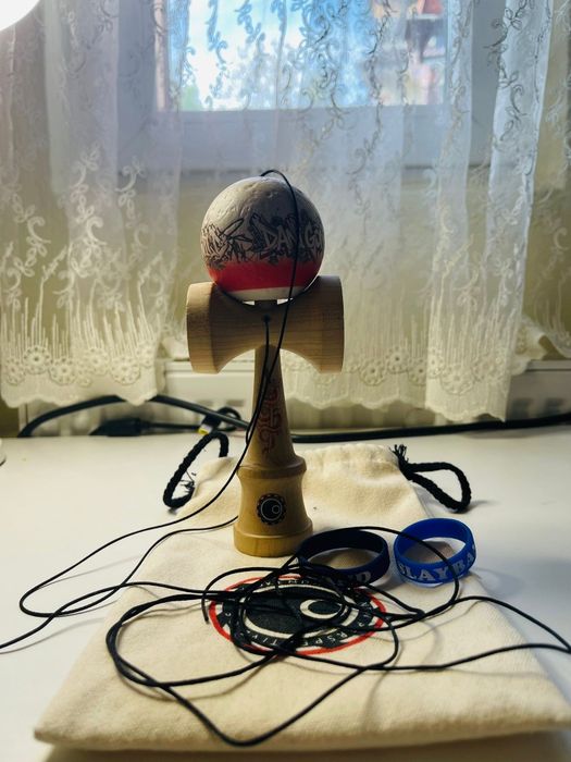 Vând kendama revo Dani mod