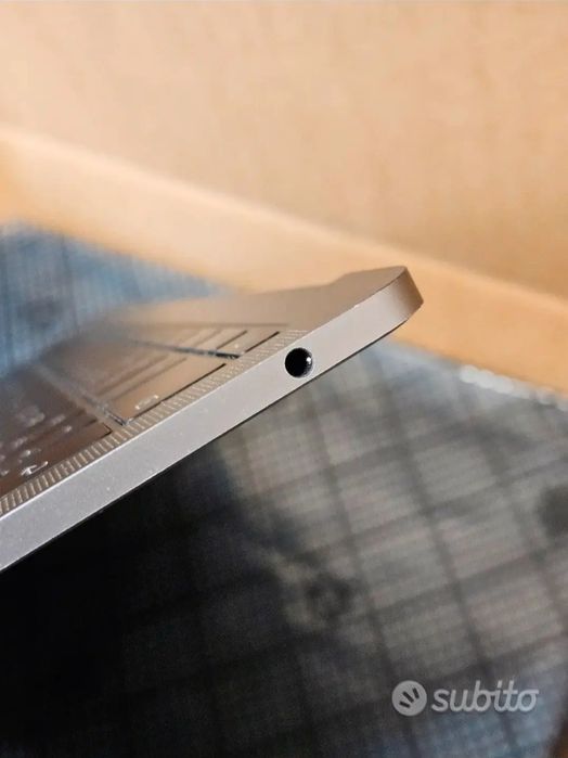 Carcasa aluminiu MacBook Air + tastatura + baterie