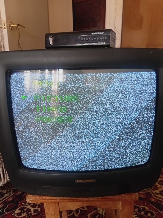 Телевизор приставка может кому надо