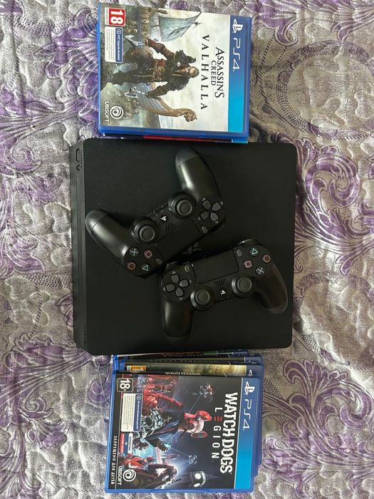Продам пс4 вместе с играми