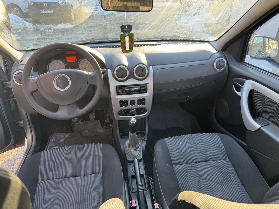 Logan avariat spate Functional