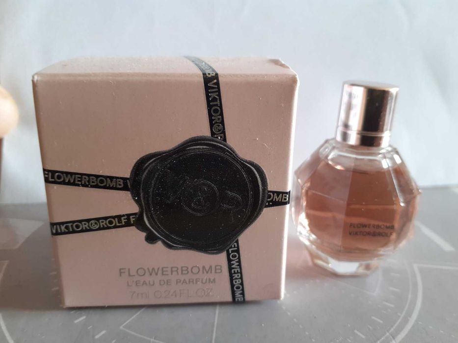 Viktor&Rolf Flower Bomb Parfum