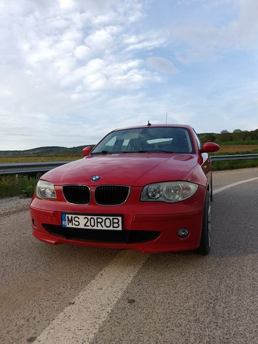 Vând sau schimb BMW 120i