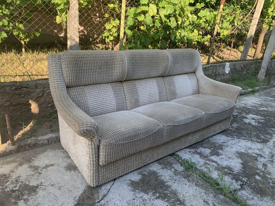 Vând set Canapea extensibilă + două fotolii