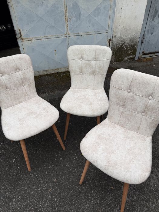 3 scaune noi - se vand doar la pachet