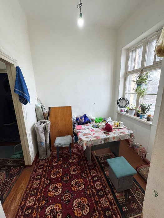 Прадаётся 1х Наваи центре вдоль дороги