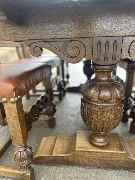 Масивна трапезна маса с 6 стола