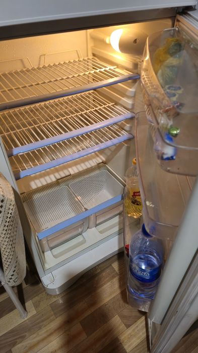 Холодильник Indesit