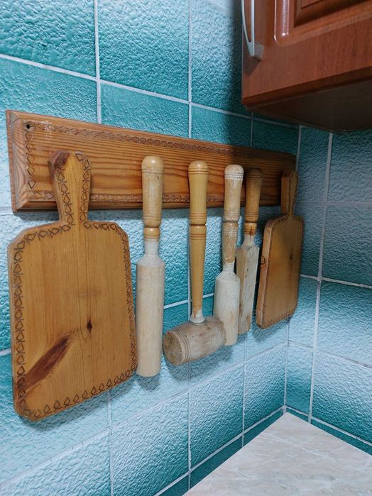 Ағаштан жасалынған тақтайлар. Деревянный (ясень) кухонный набор