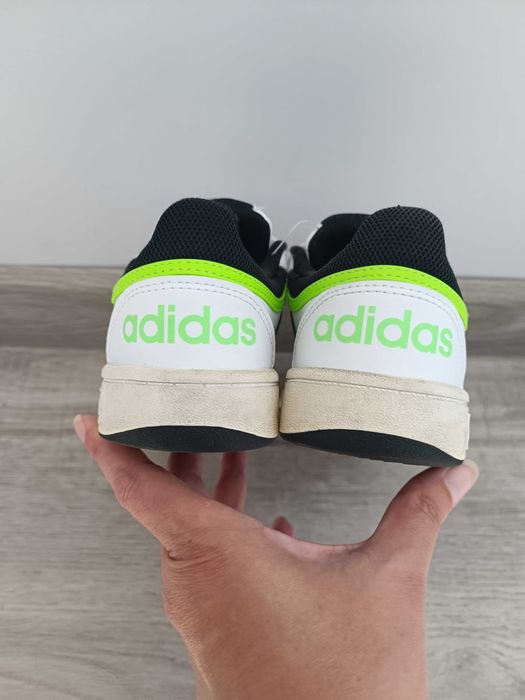 Оригинални детски маратонки adidas Hoops 3.0 CF