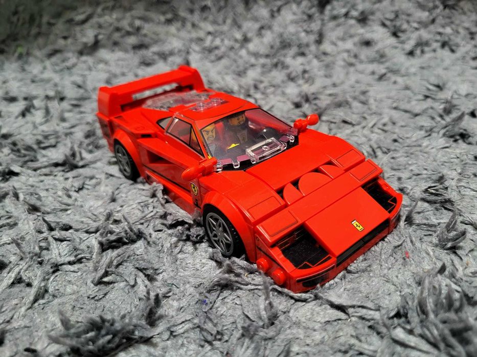 Set de constructie LEGO® Speed Champions - Supercar Ferrari F40, 318 piese