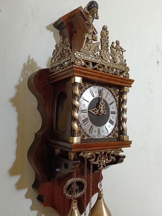 Ceas de perete model olandez