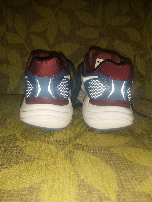 Дамски спортни маратонки Diadora