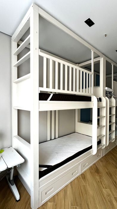 Двухъярусная кровать