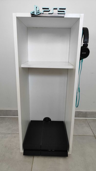Шкаф за PS4 / PS5