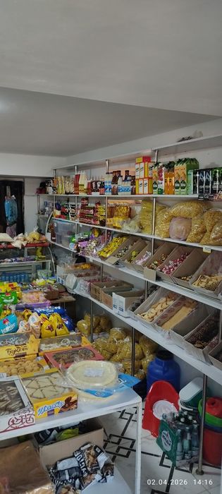 Продается большой дом в Янгиюльском районе. С готовым бизнесом.