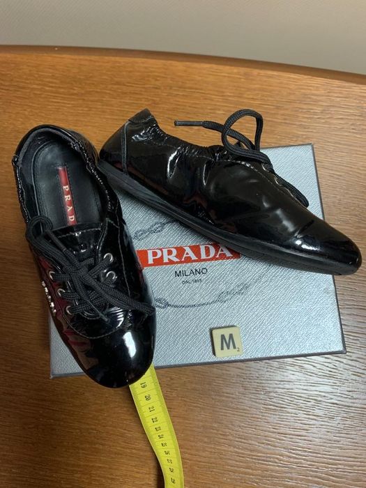 Туфли кроссовки макасы оригинал Prada.