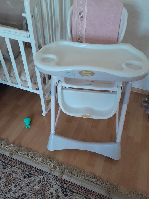 Стульчик для кормления передвижной