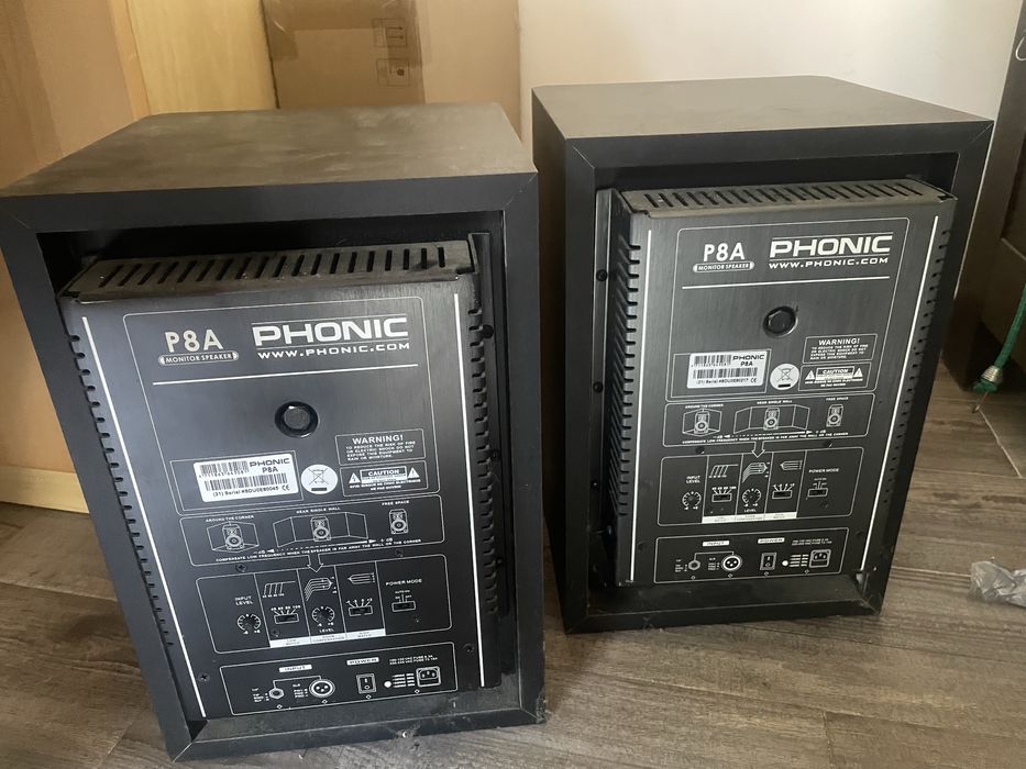 Vand boxe 2 bucati phonic p8A