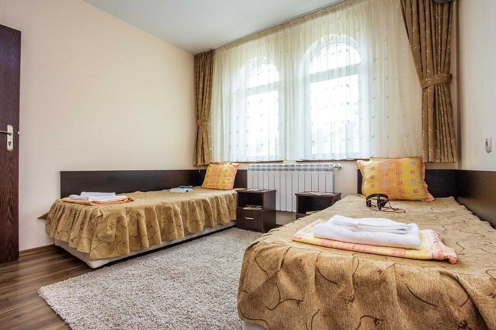 Дава се под наем Едностаен апартамент в с. Главатарци, Област Кърджали - 15 кв.м за 15.3 € - Снимка #1