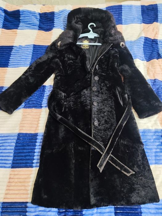 Продам мутонувую шубу