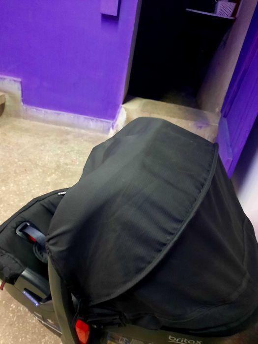 Детско столче за кола Britax като ново.