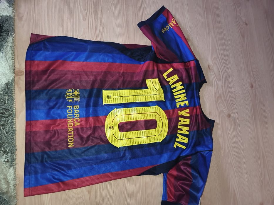 Tricou de fotbal Barcelona Lamine yamal stare impecabila nepurtat sez 2026-2027 pt mai multe detalii pe!