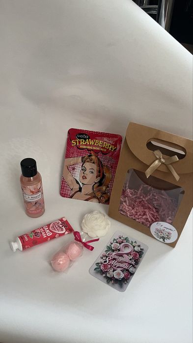 Бокс на 8 марта.